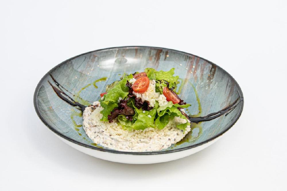 Kus-kus Salatı