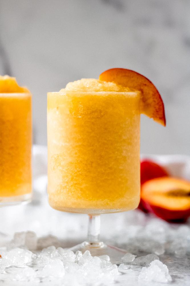 Bellini Frozen alcoholic