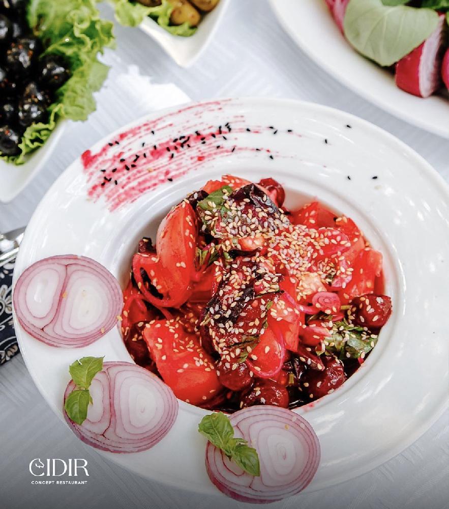 Pomidor salatı