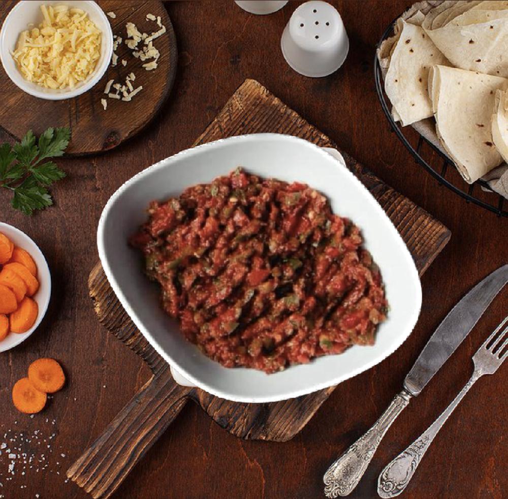 Acılı əzmə salatı 