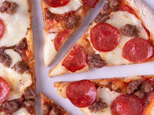 Kolbasalı pizza