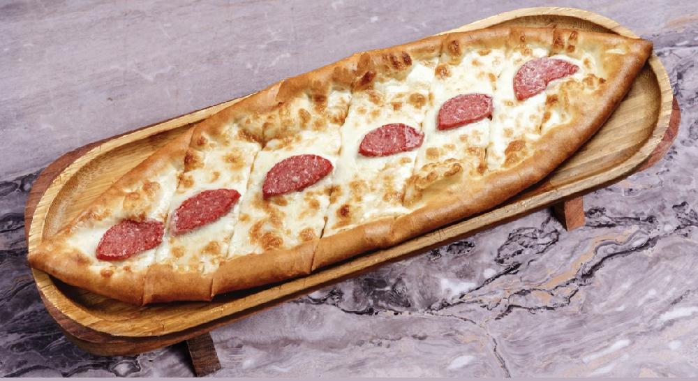 Kolbasalı pide 
