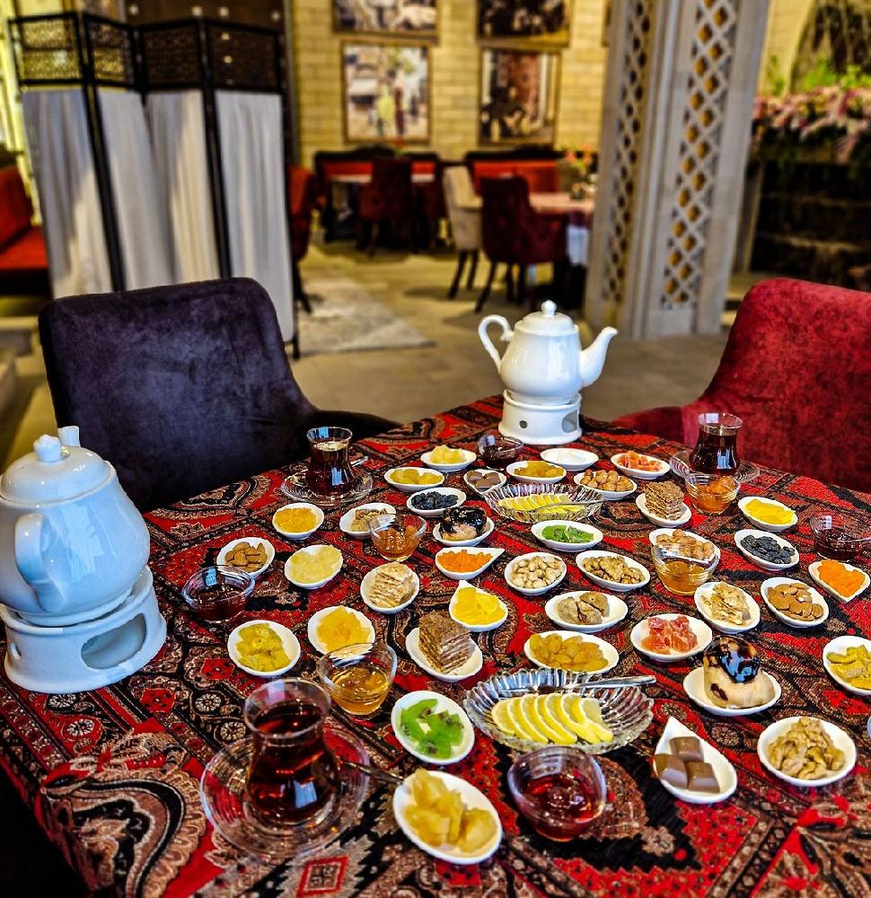Daşlı Qala çay dəstgahı