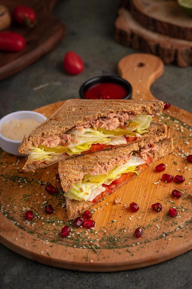 Tuna toast