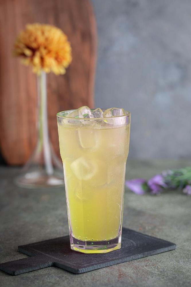 Pineapple lemonade 