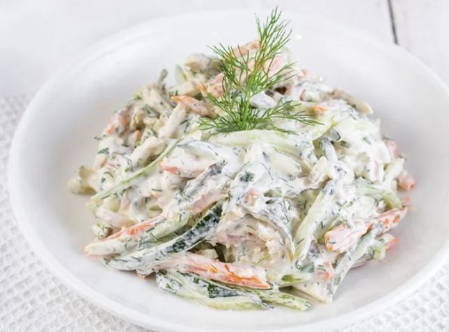 Toyuq Salatı