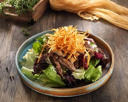 Steak Salatı
