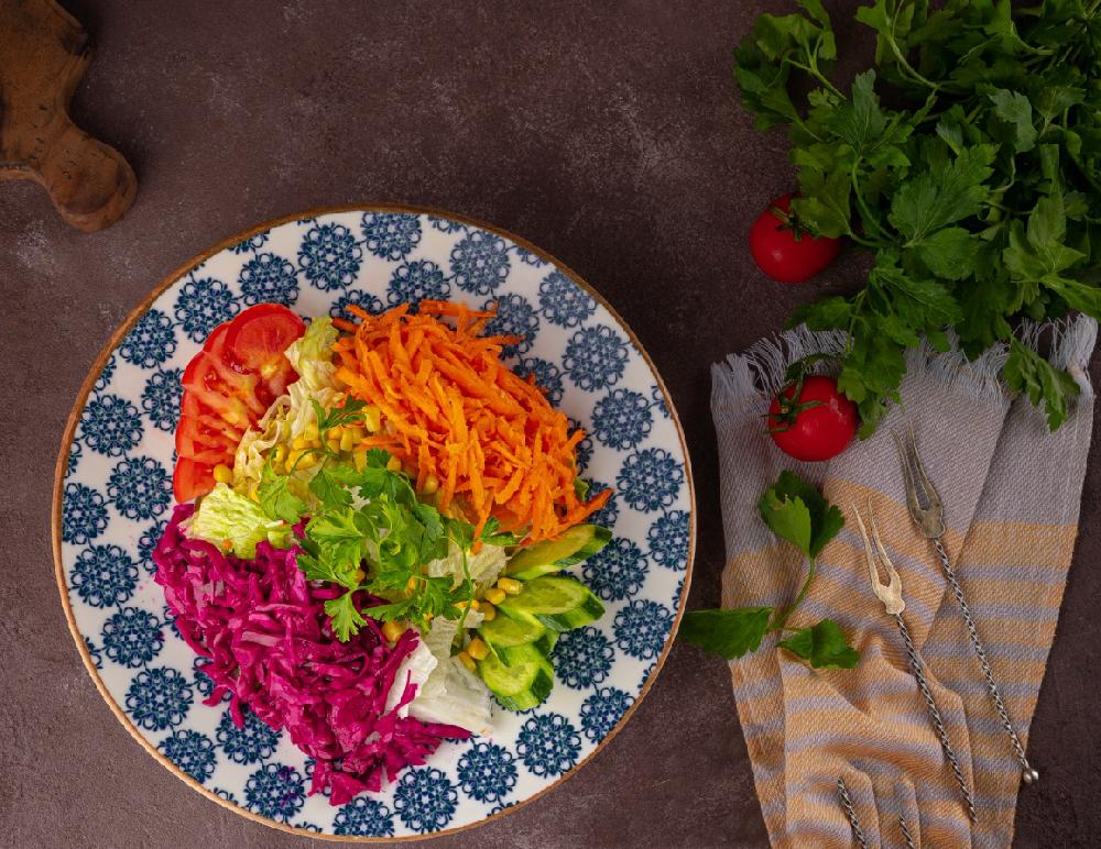 Mövsüm Salatı 