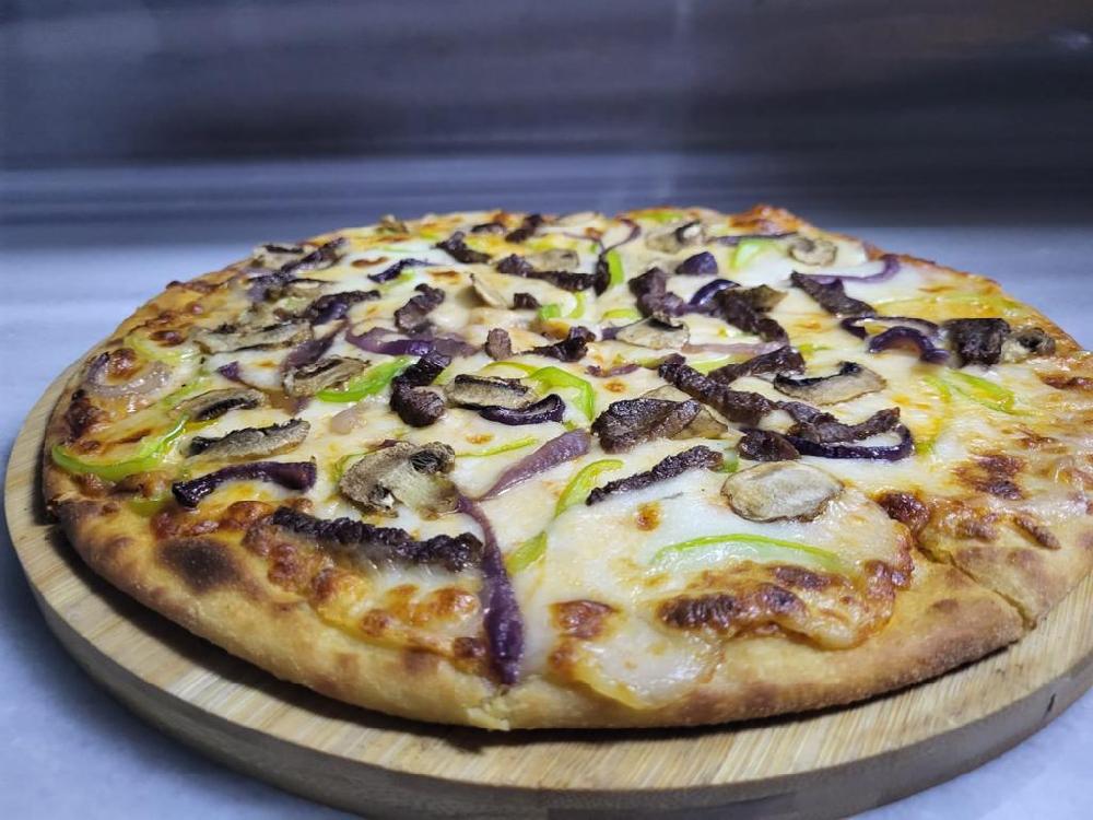 Steak Pizza