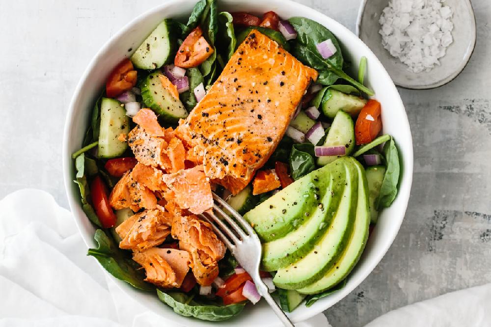 Avokado Salatı Qızıl Balıqla 