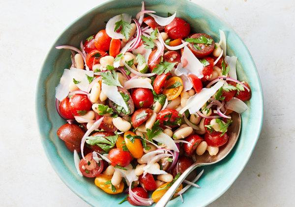 Vişnəli Pomidor Salatı 