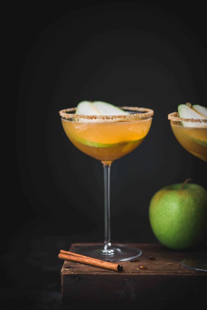 Pear &.. Apple