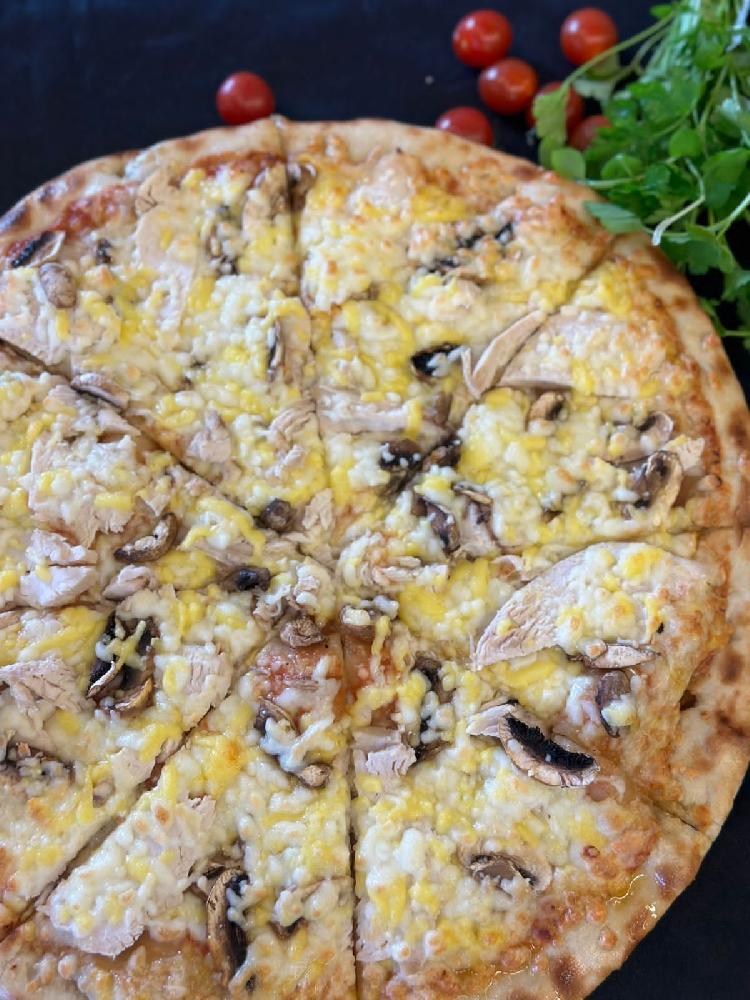 Pizza Göbələkli 