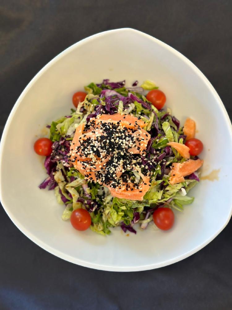 Qızıl balıq salatı