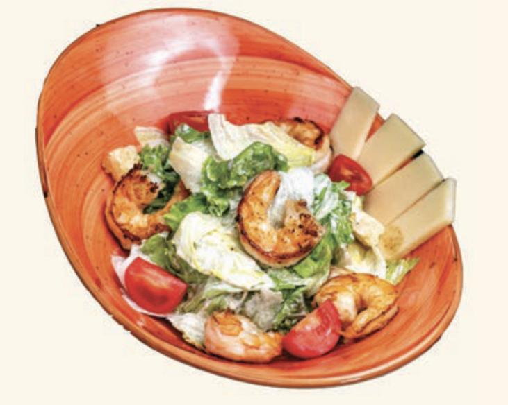 Sezar salatı krevetka ilə 