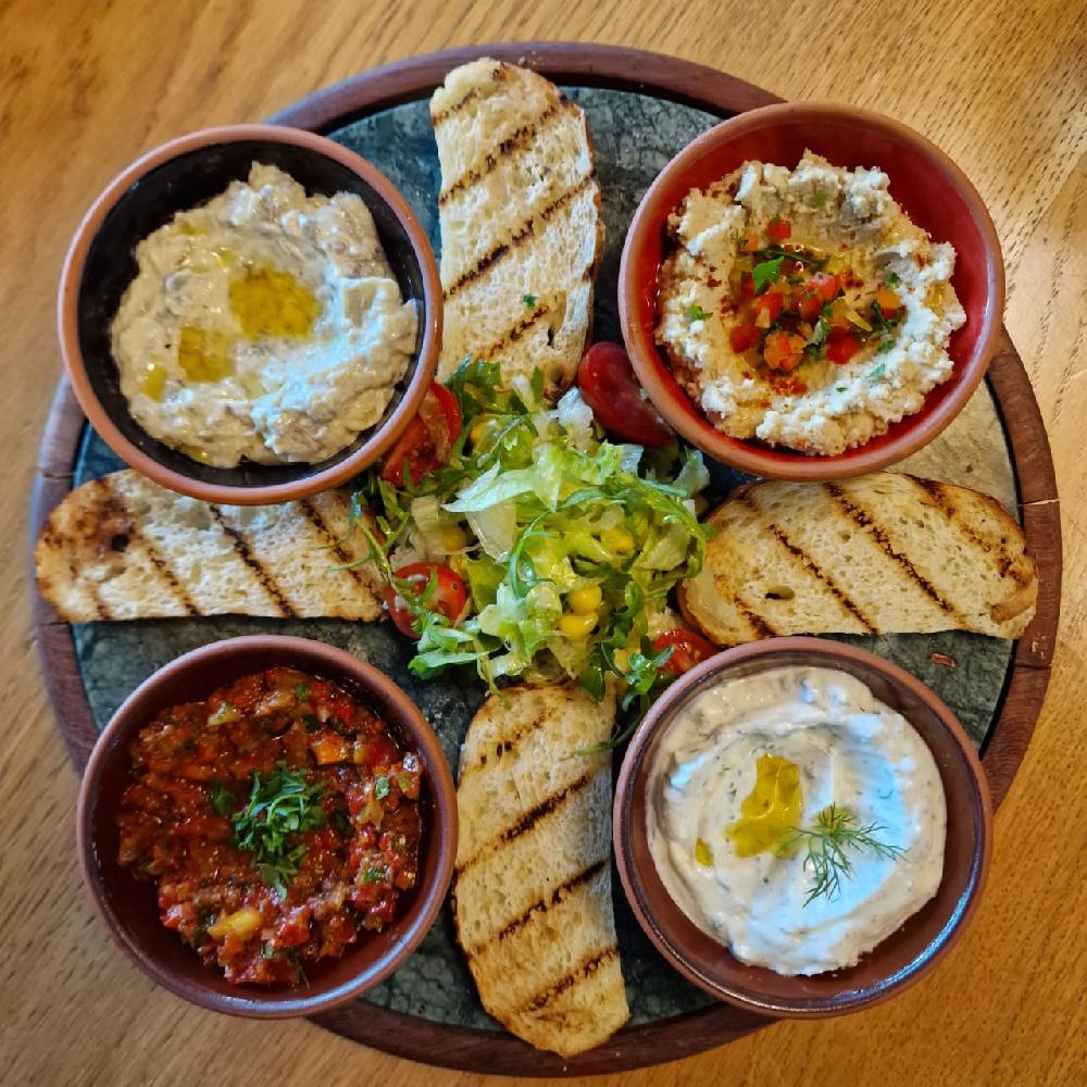 Qarışıq Məzə Boşqabı