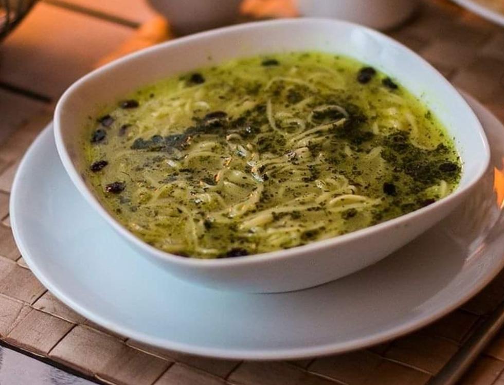 Əriştə şorbası qovurma ilə