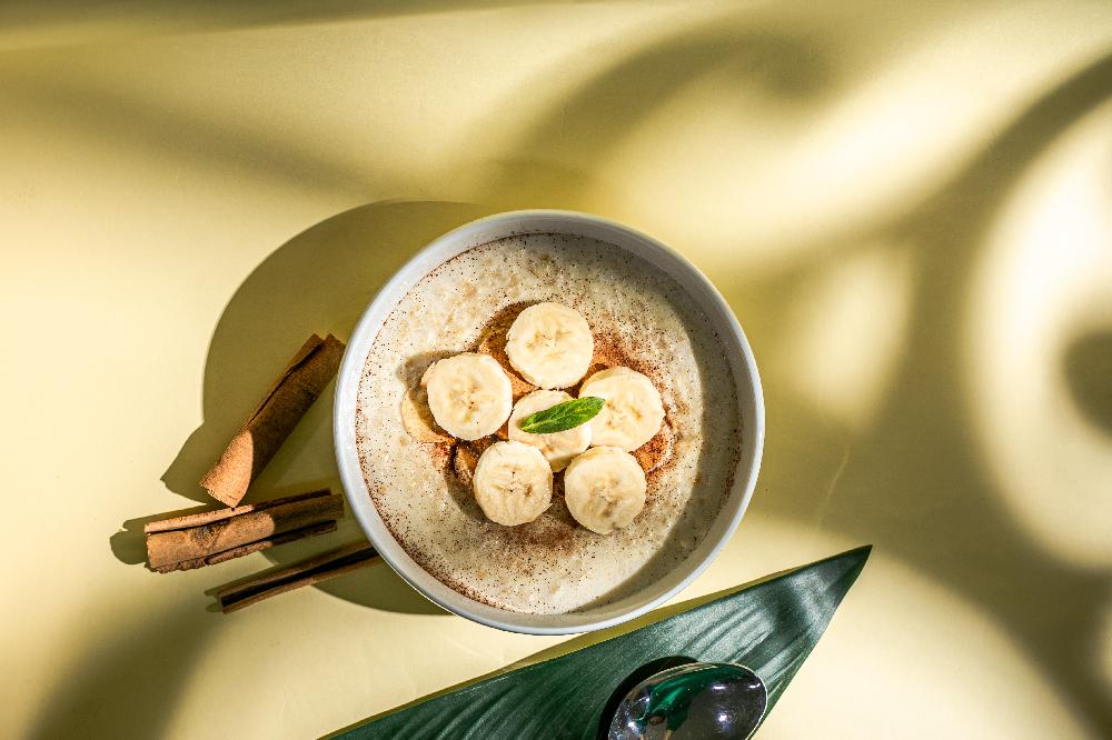 YULAF SIYIQI BANAN ILƏ
