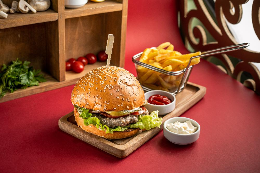 ƏTLİ BURGER