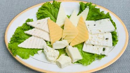 Pendir 4 növdə  Assorti 