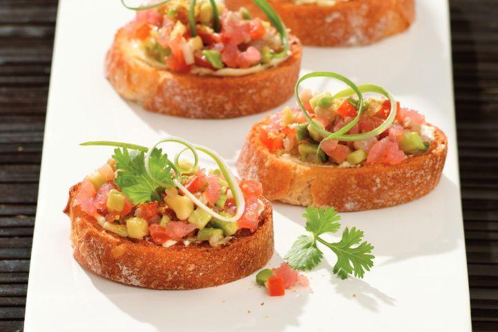 Brusgetta tuna və alma ilə