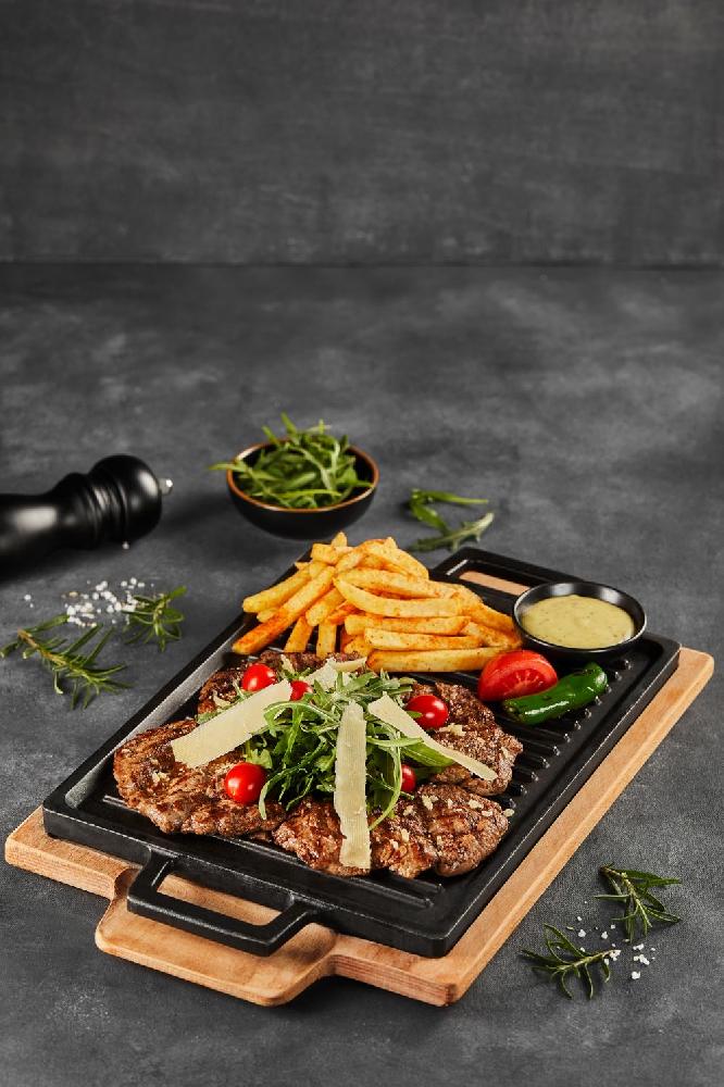 Rukolalı yaprak steak