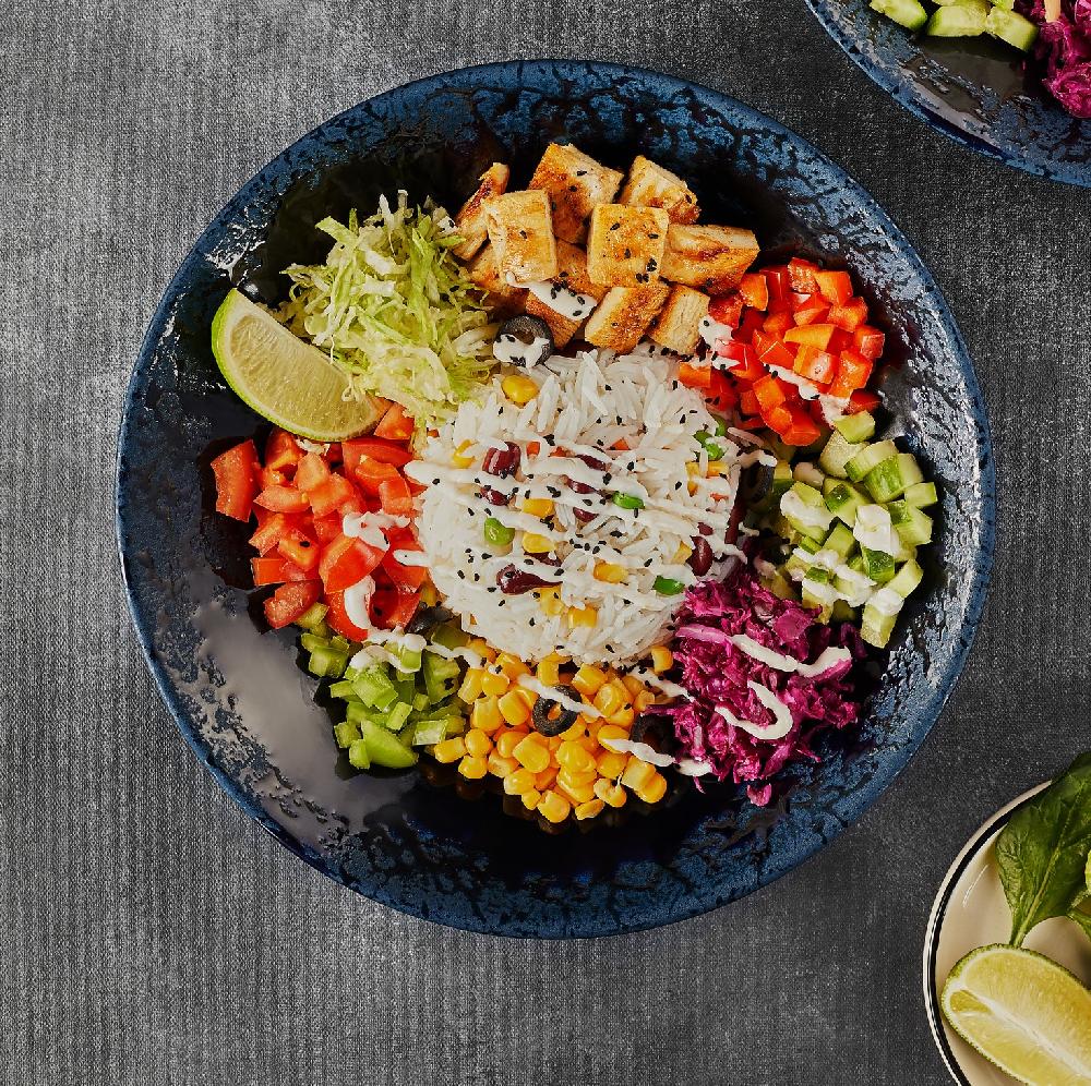 Sezar souslu Toyuq Bowl