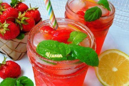 Çiyələkli limonad 
