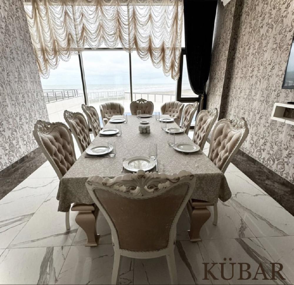 Interior view 8