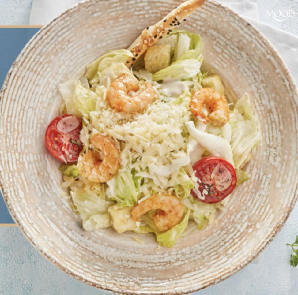 “Sezar” salatı krevetlərlə