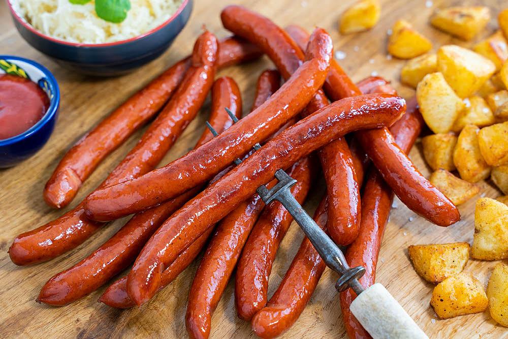 HOT SAUSAGES WITH SMOKED PAPRIKA