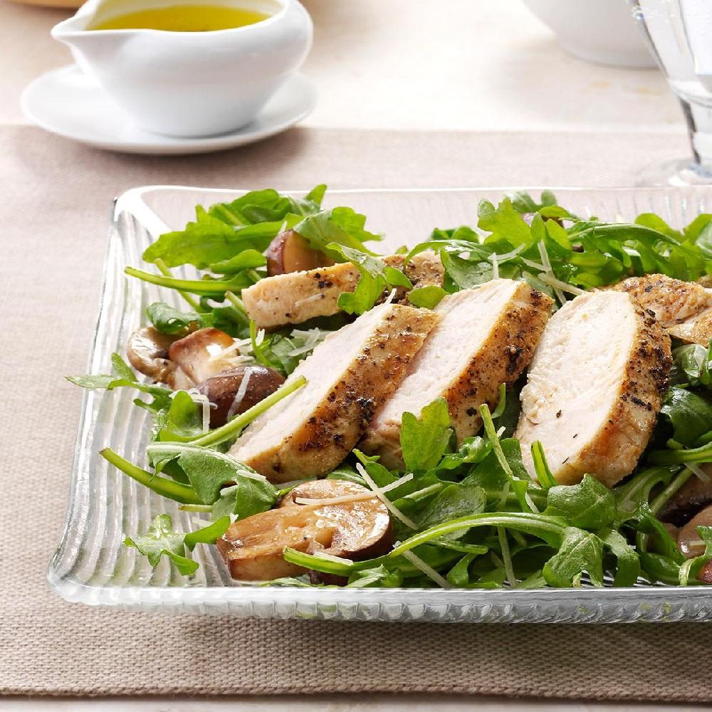 GRILLED CHICKEN BREAST WITH ARUCOLA