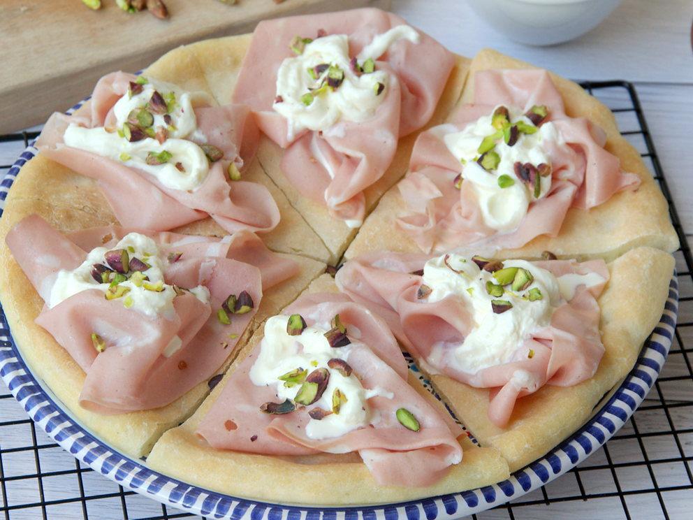 MORTADELLA &.. STRACCIATELLA 