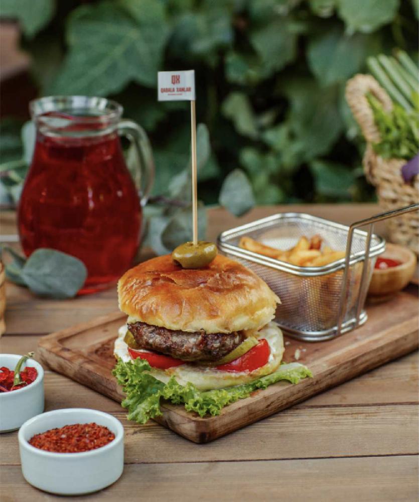 Qəbələ burger toyuq 
