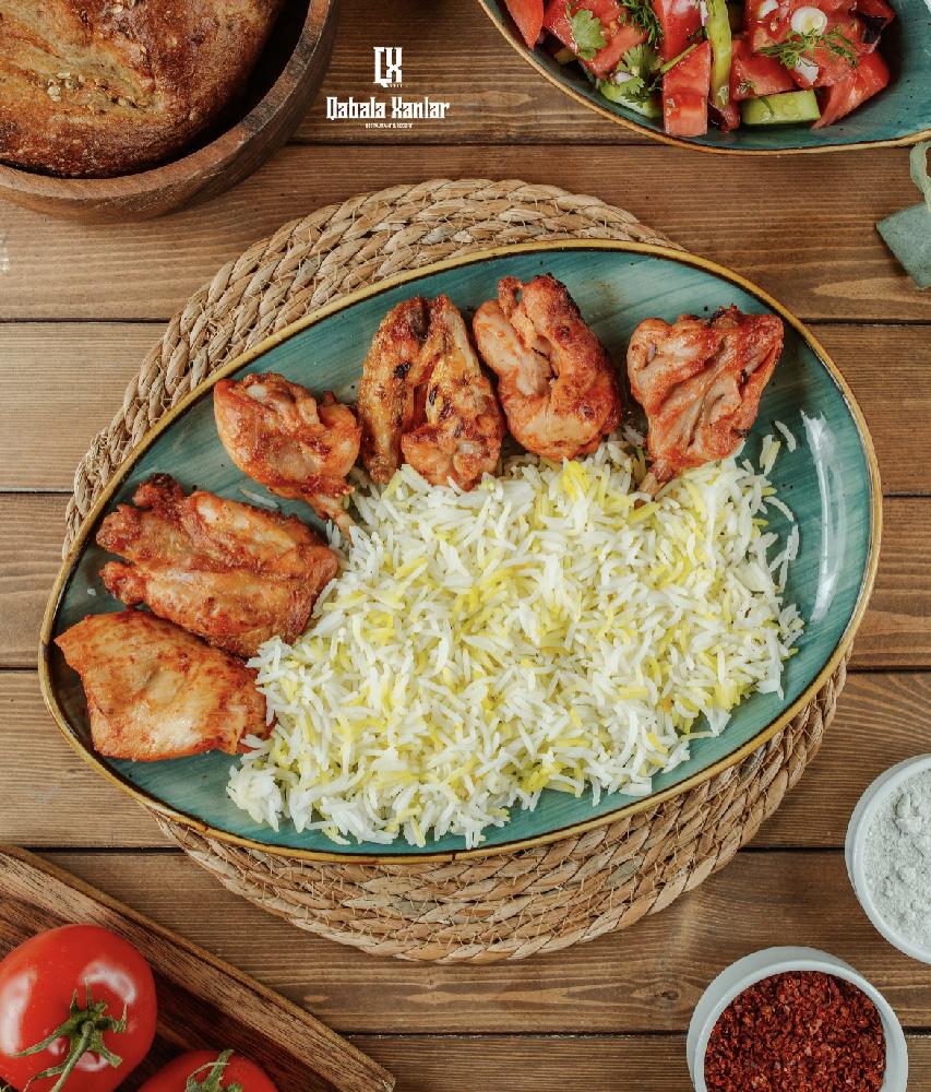 Toyuq kabab düyü ilə 