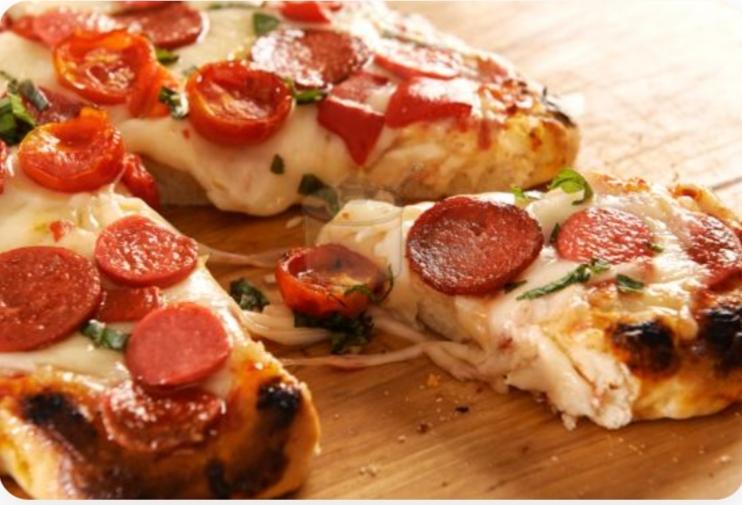 Sucuklu Pizza