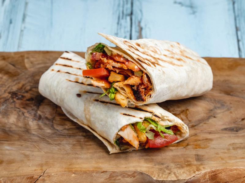 Toyuq döner lavaşda 