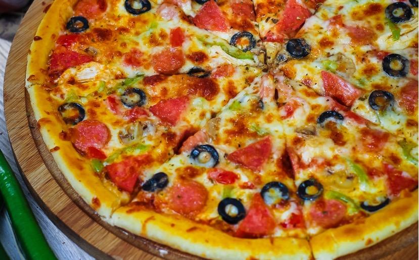 Qarışıq pizza orta 