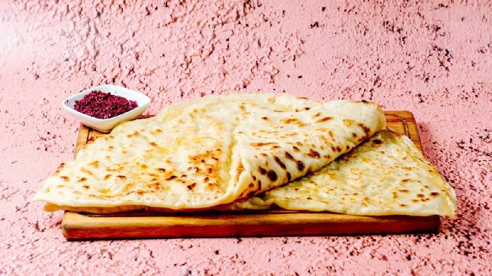 Assorti pendir qutabı 
