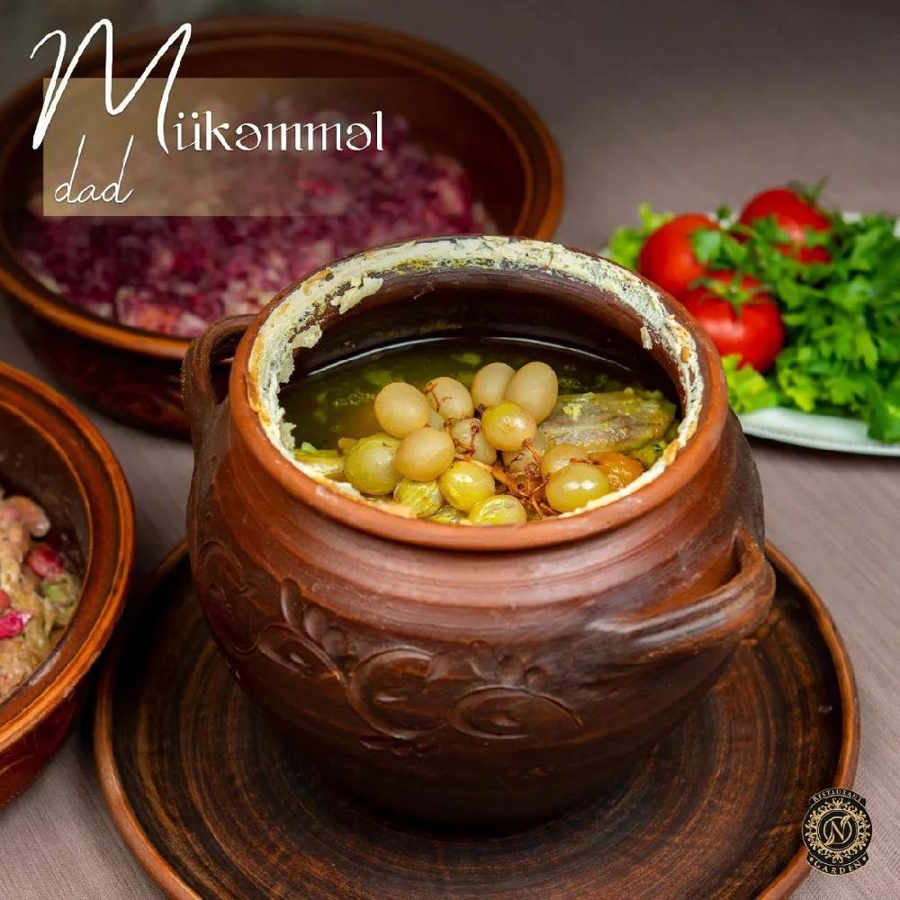 Saxsı üstü xəmirli( 4 nəfərlik)