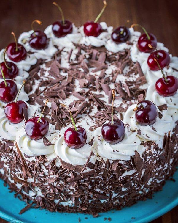 Şokoladlı vişnəli tort