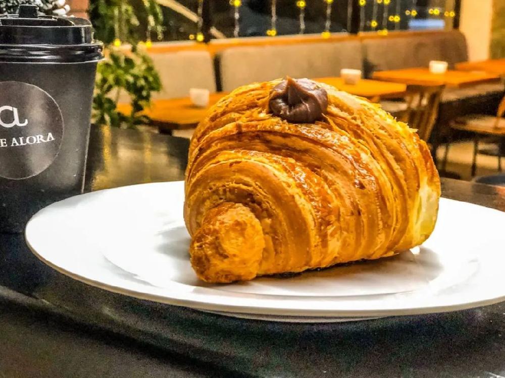 CHOCOLATE CROISSANT