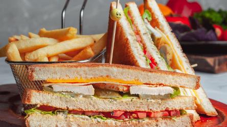 Club Sandwich (300q)   