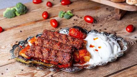 İskender Kebap (300 gr)