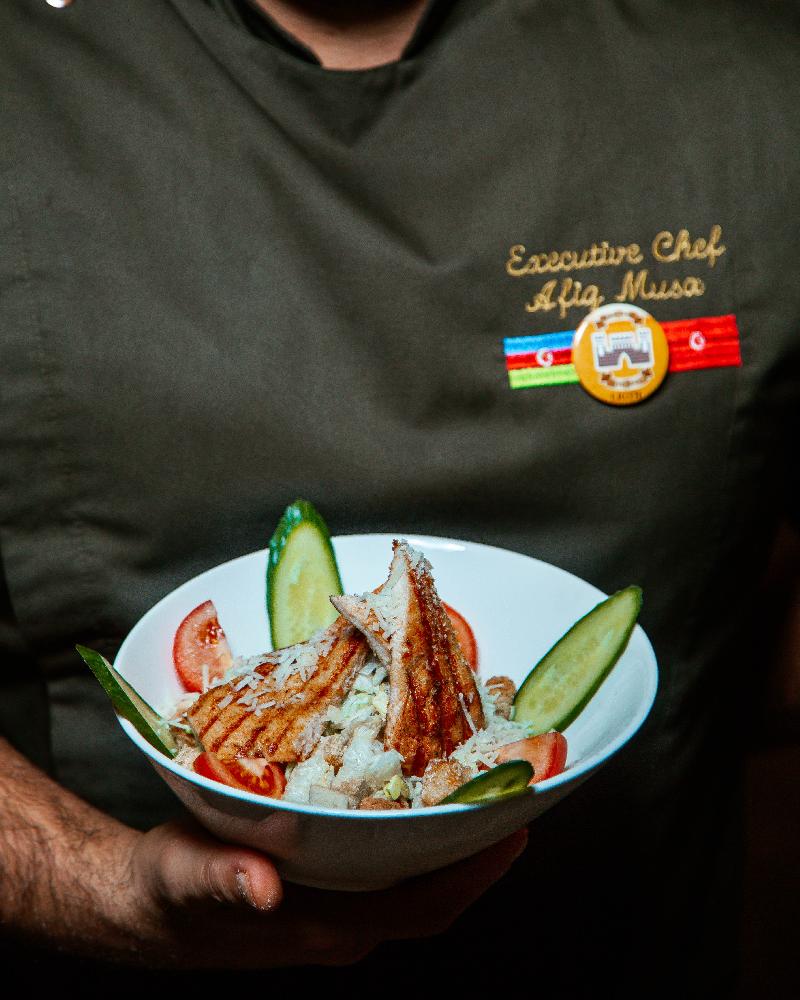 Sezar salatı