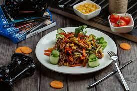İsti Ət salatı