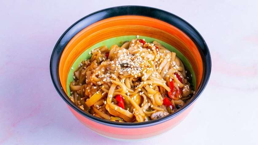 Noodles toyuq 