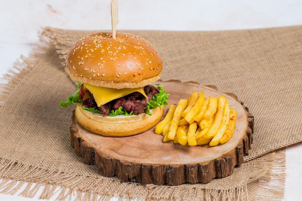 Cherry beef burger 