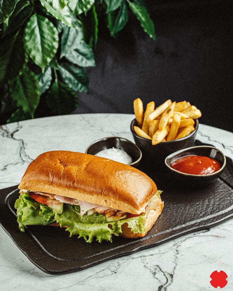 Panini Pavo with french fries