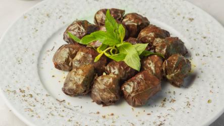 Yarpaq dolması